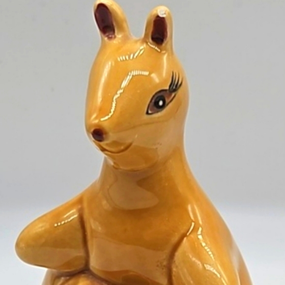 George Wood kangaroo figurine cotton dispenser - Picture 9 of 16